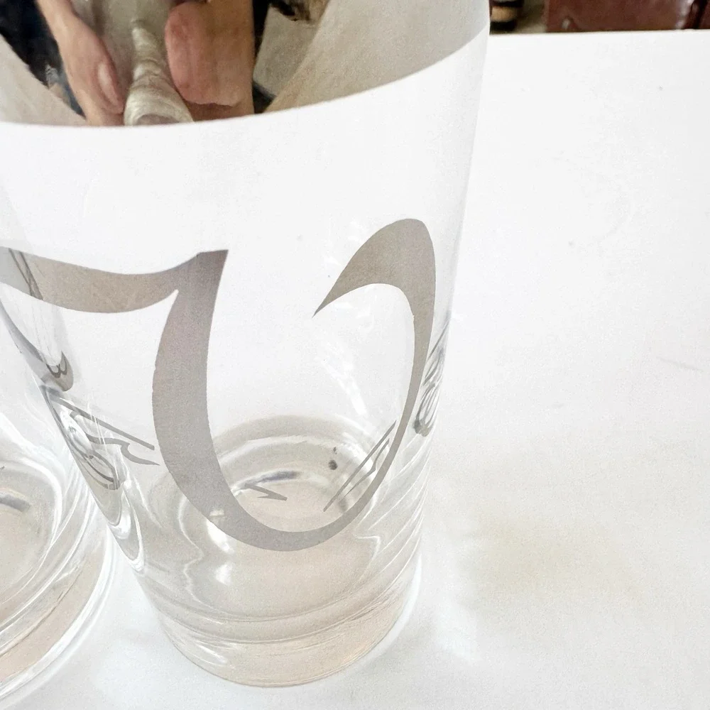 Dorothy Thorpe Style Vintage Monogram 